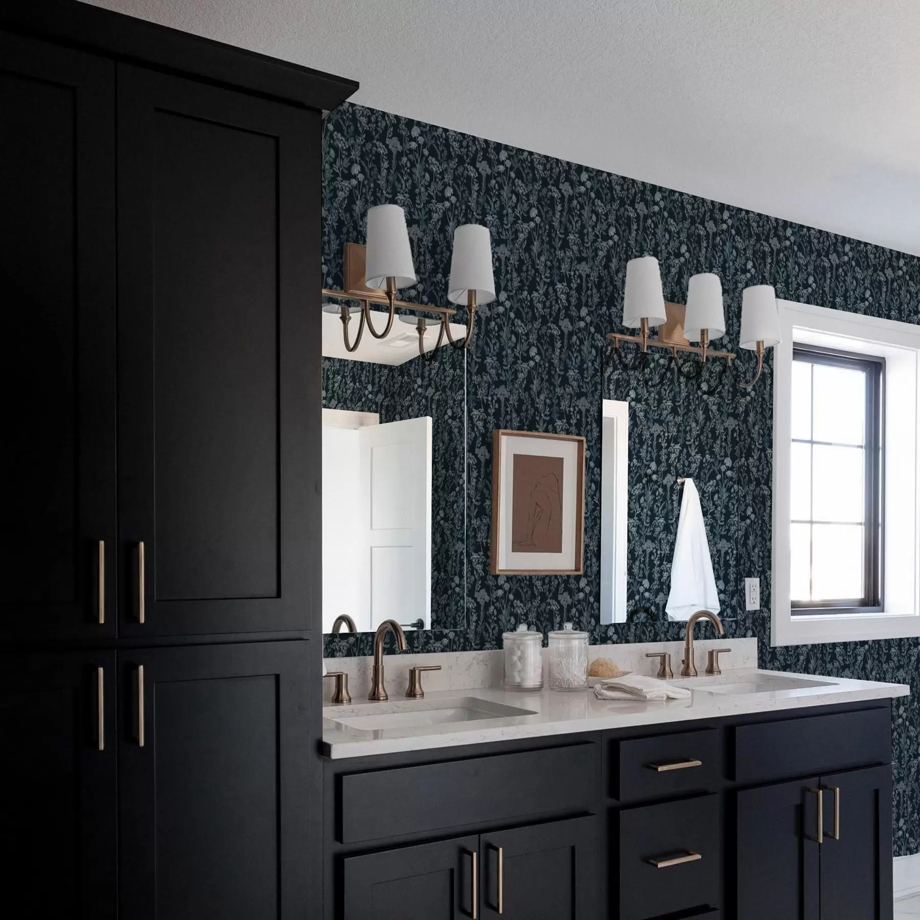 wall murals Беле и плаве биљке на тамној позадини a00029