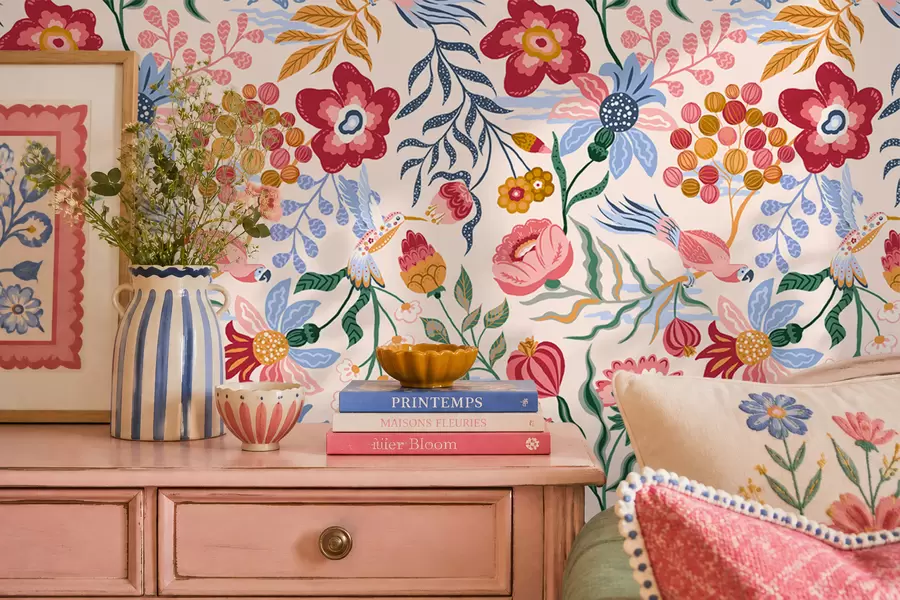 wall murals Светла композиција цветова и бобица са папагајима a00046