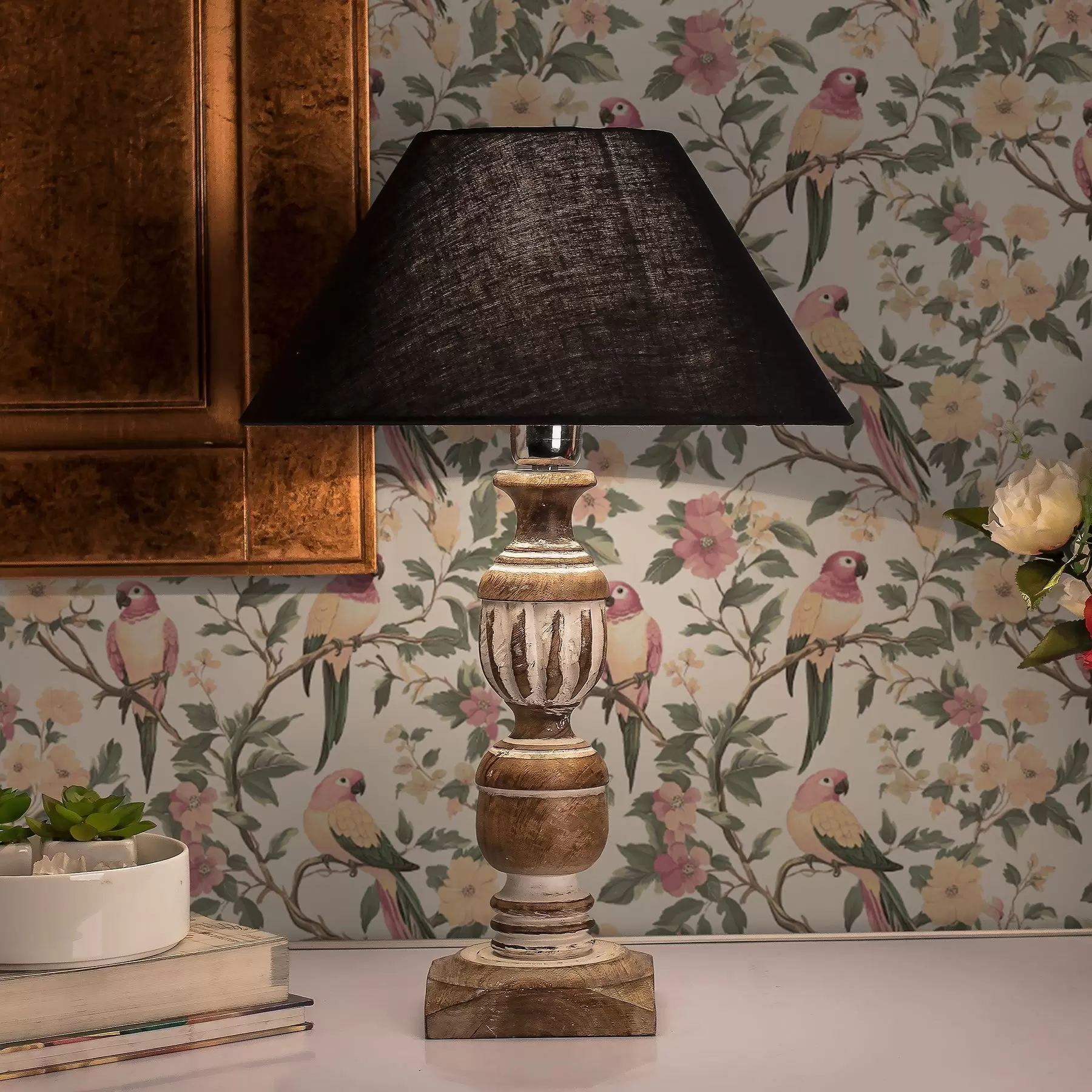 wall murals Тропске птице на цветним гранама у пастелним бојама a00199