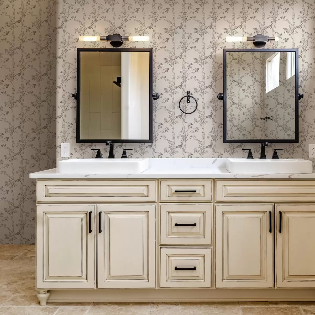 Позадина Гране брезе са лишћем на светлој позадини a00257