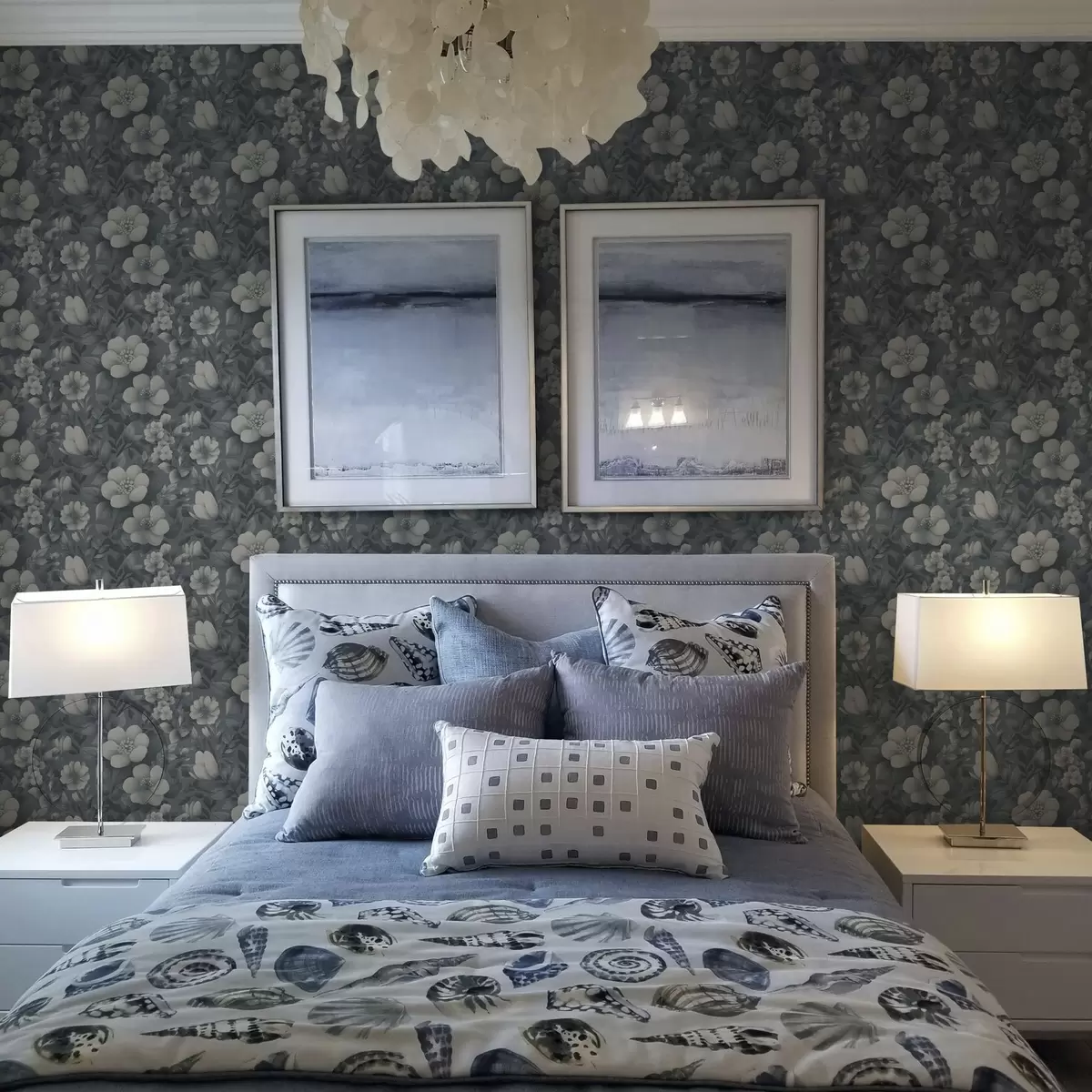 Позадина Тамноплави узорак са обимним белим цвећем a00282