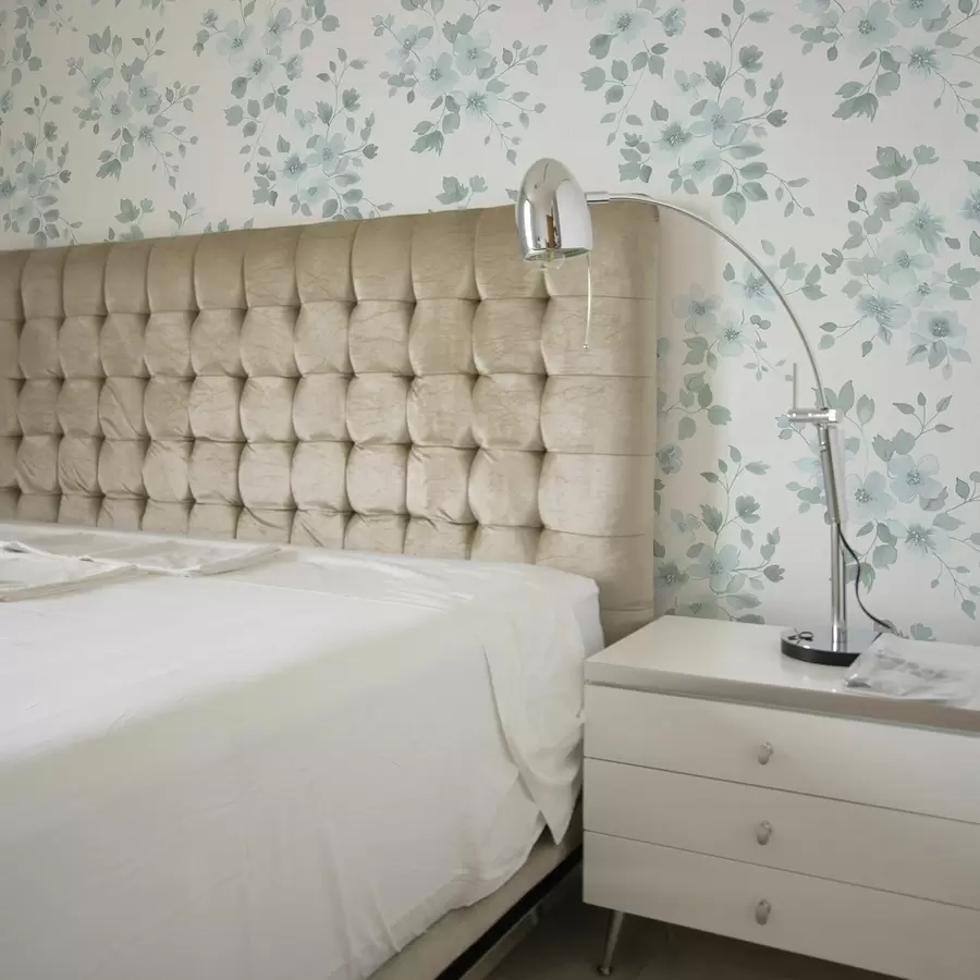 wall murals Бледоплаво цвеће на белој позадини, акварел стил a00364