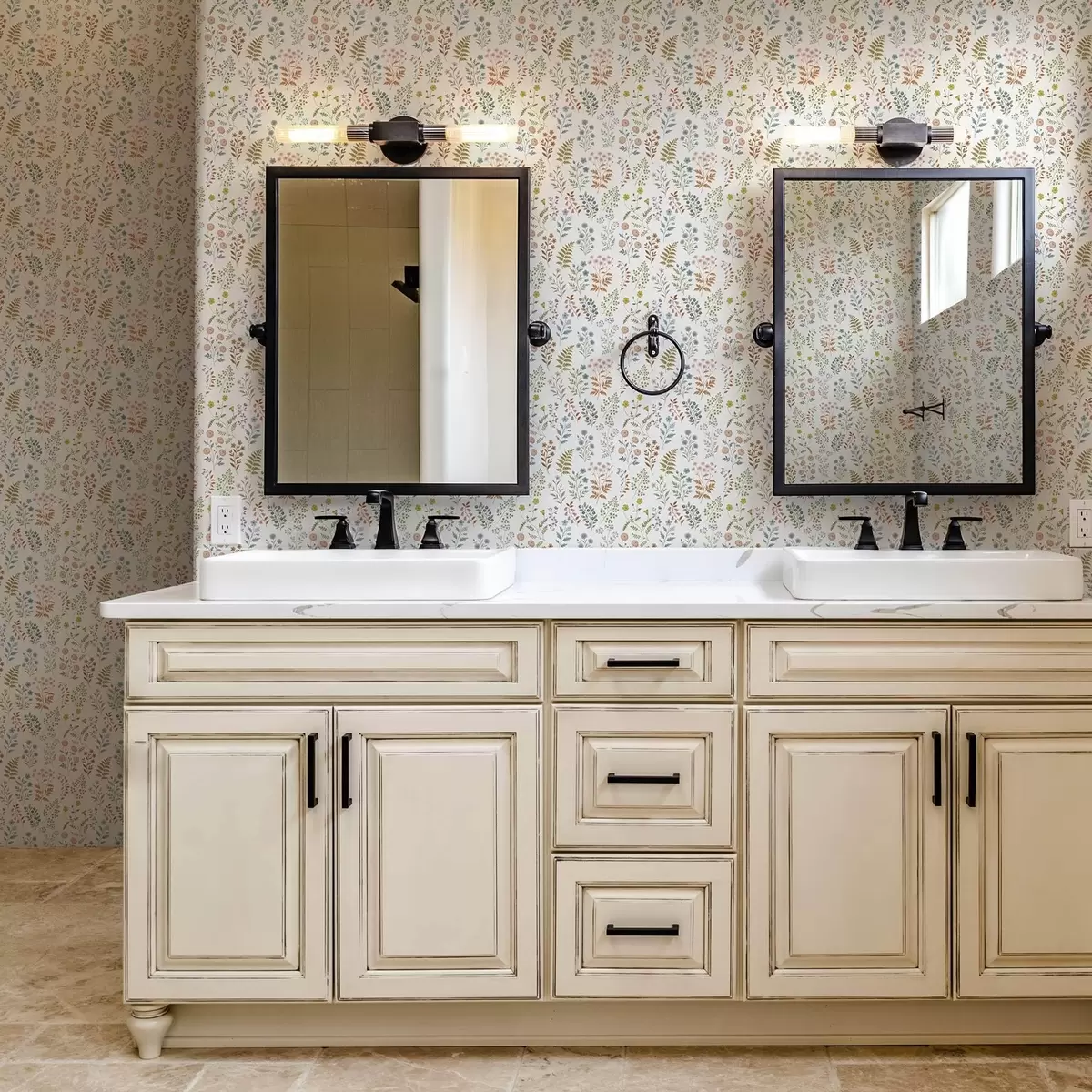 Позадина Шарене биљке на белој карираној позадини a00413