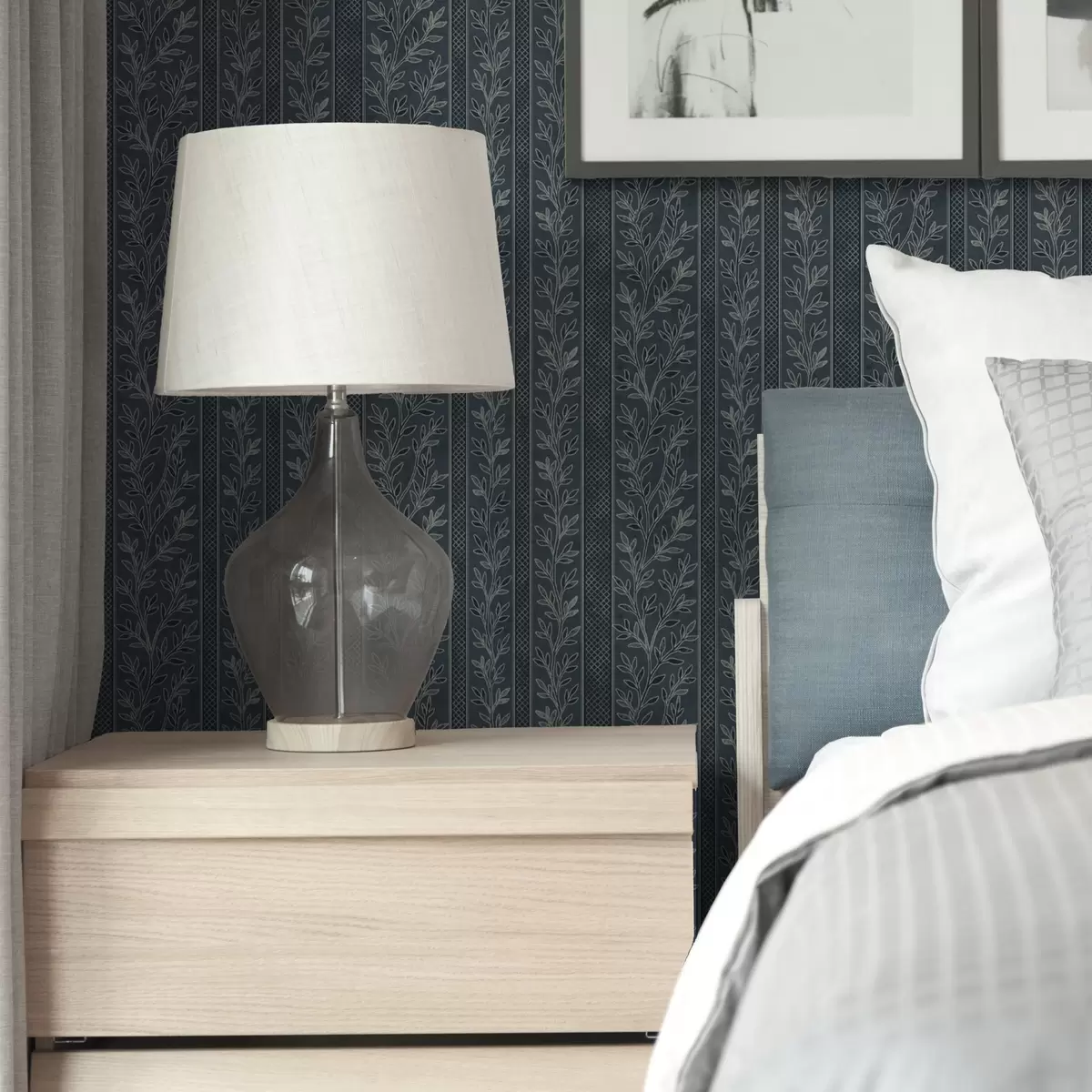 Позадина Пругасти узорак са гранчицама на плавој позадини a00425