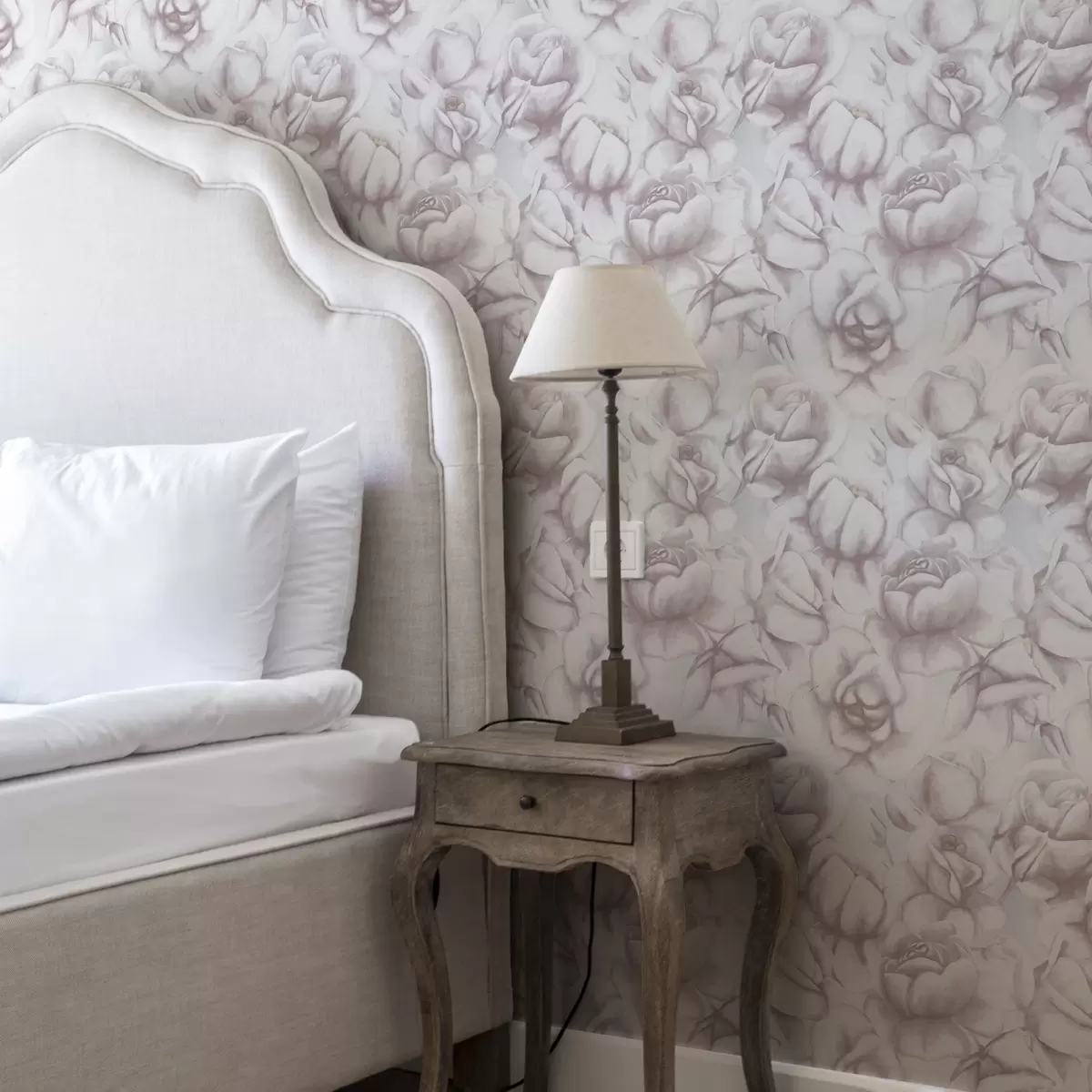 Позадина Акварел ружичасте руже у нежном замућеном стилу a00434