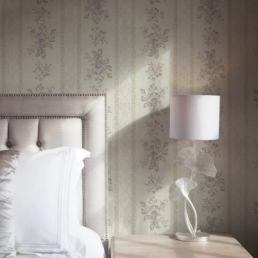 wall murals Винтажно цвеће на пругастој позадини са орнаментом a00440