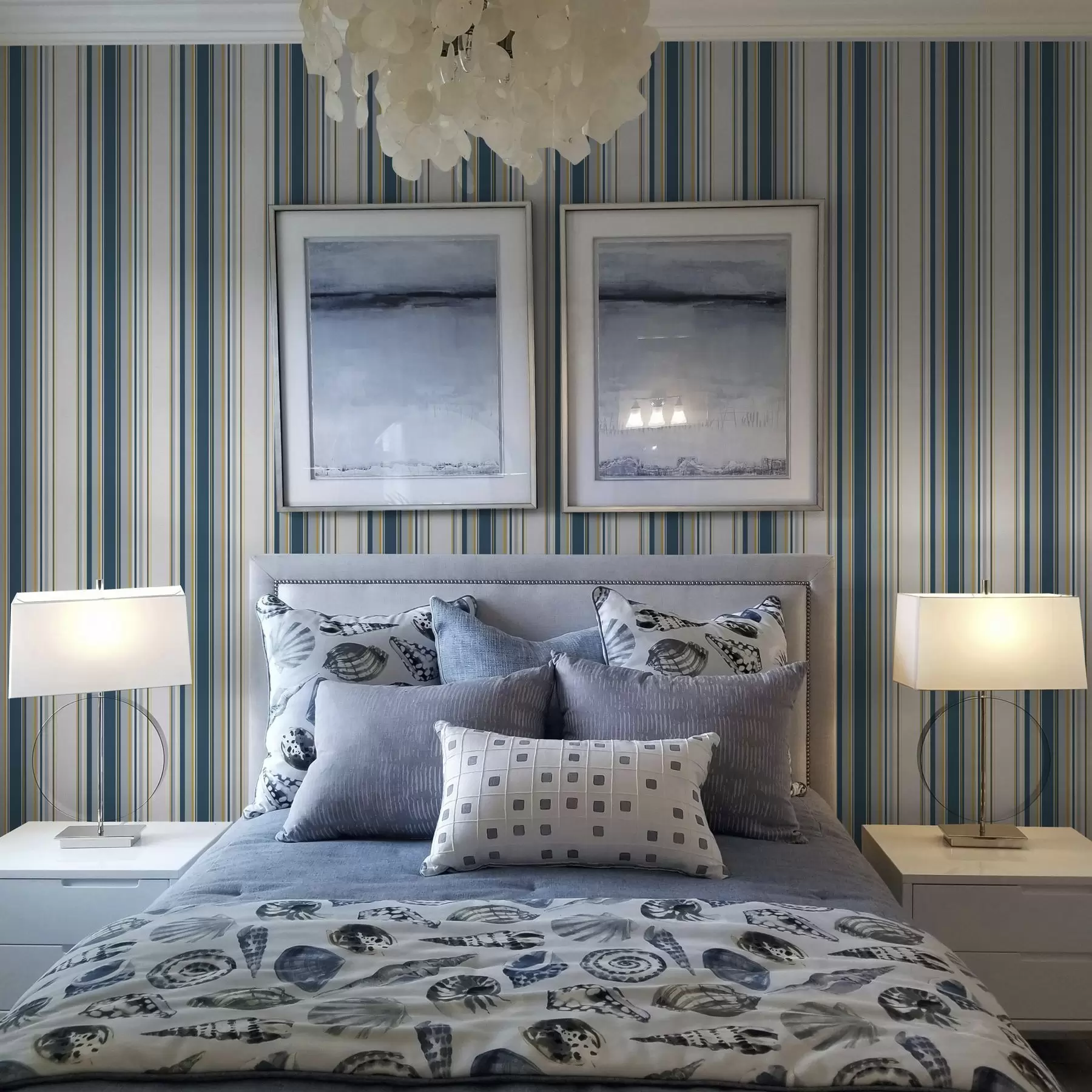 wall murals Контрастне плаве и жуте пруге на белој позадини a00566