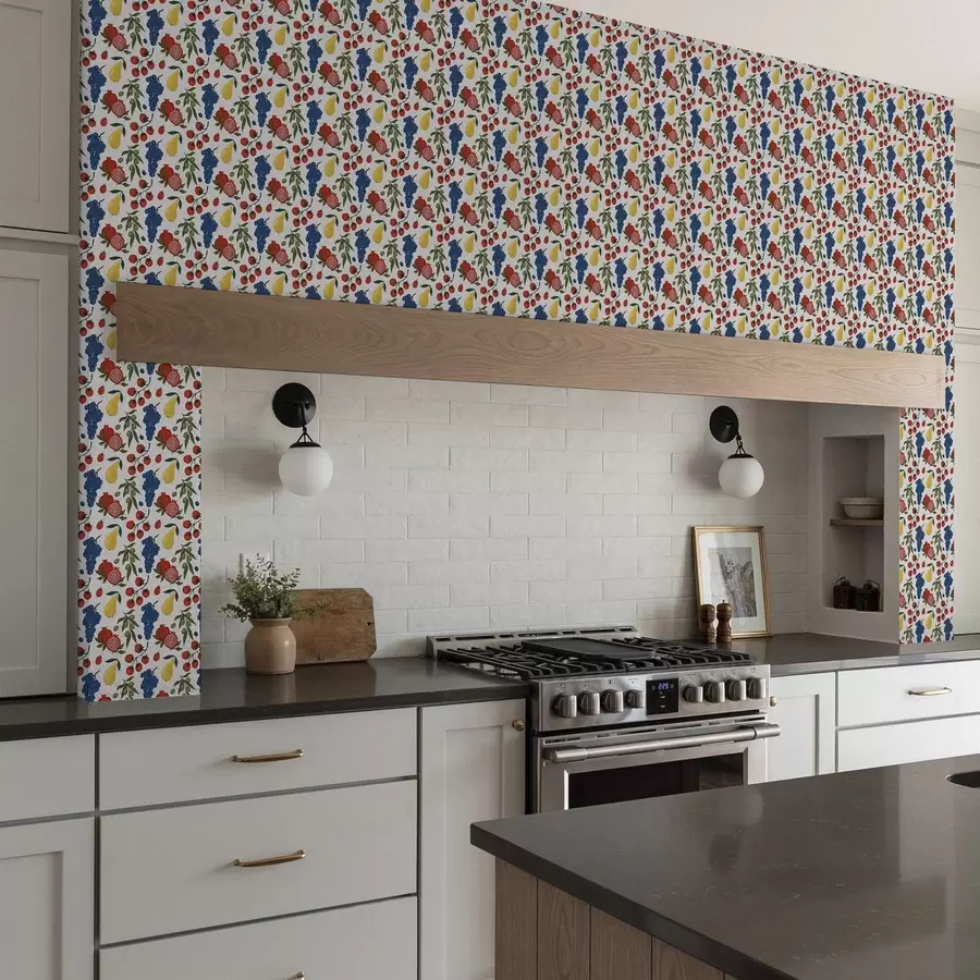 wall murals Сочно воће: нар, грожђе, крушке на белој позадини a00801