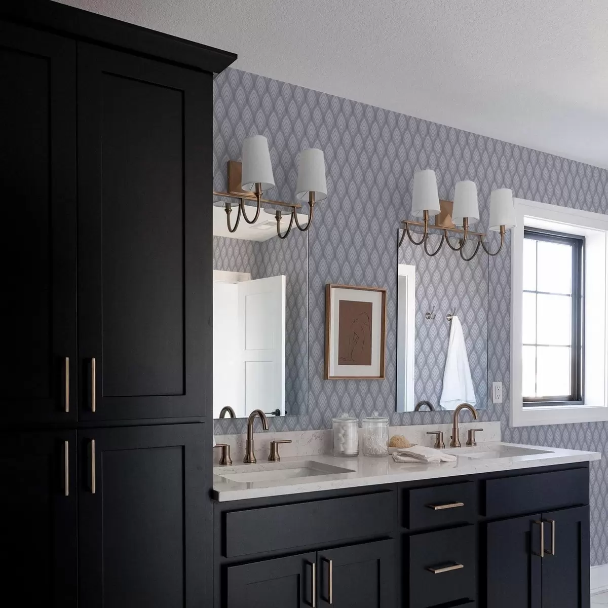 Позадина Волуметријски лукови слични сивој скали са благим градијентом a00989