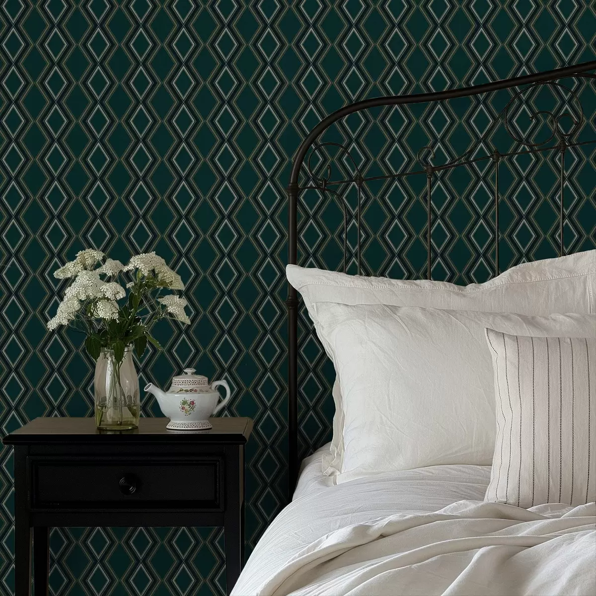 Позадина Тамнозелена позадина са вертикалним редовима дијаманата a00976