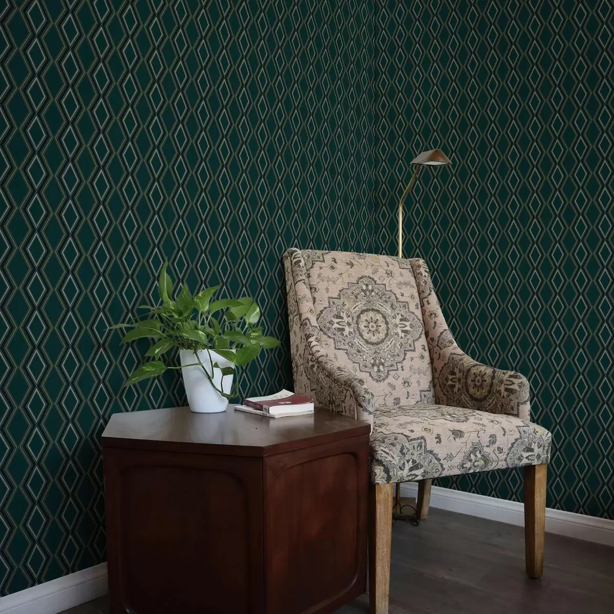 Позадина Тамнозелена позадина са вертикалним редовима дијаманата a00976