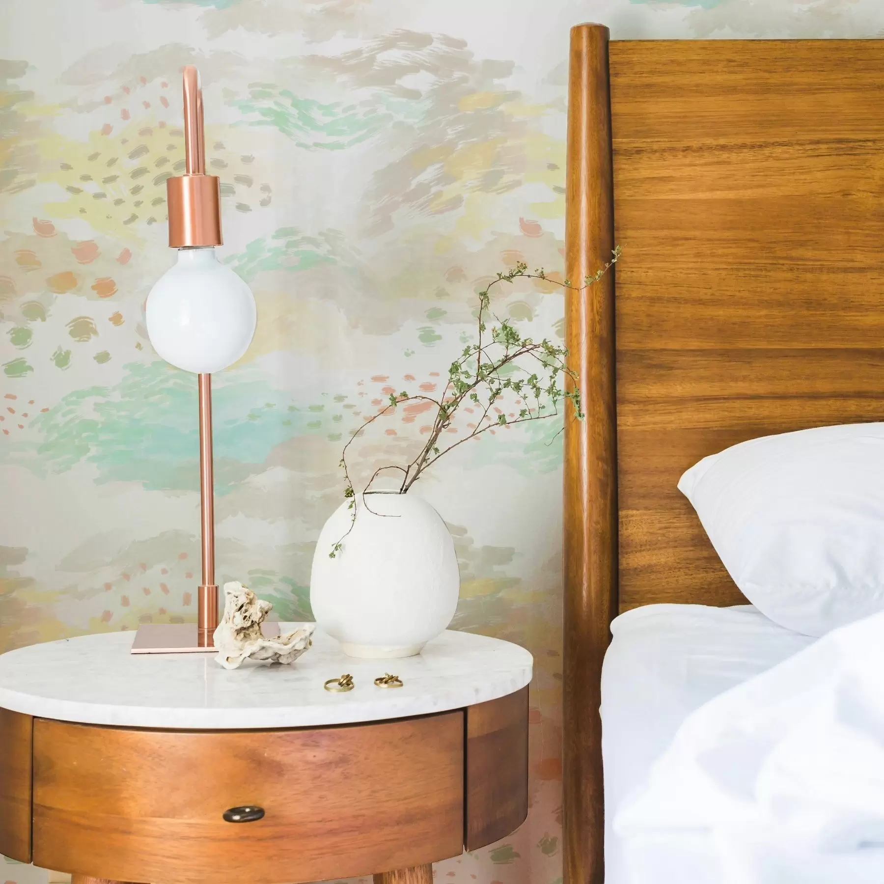 wall murals Лагани пастелни потези четкицом на скоро белој позадини a00999