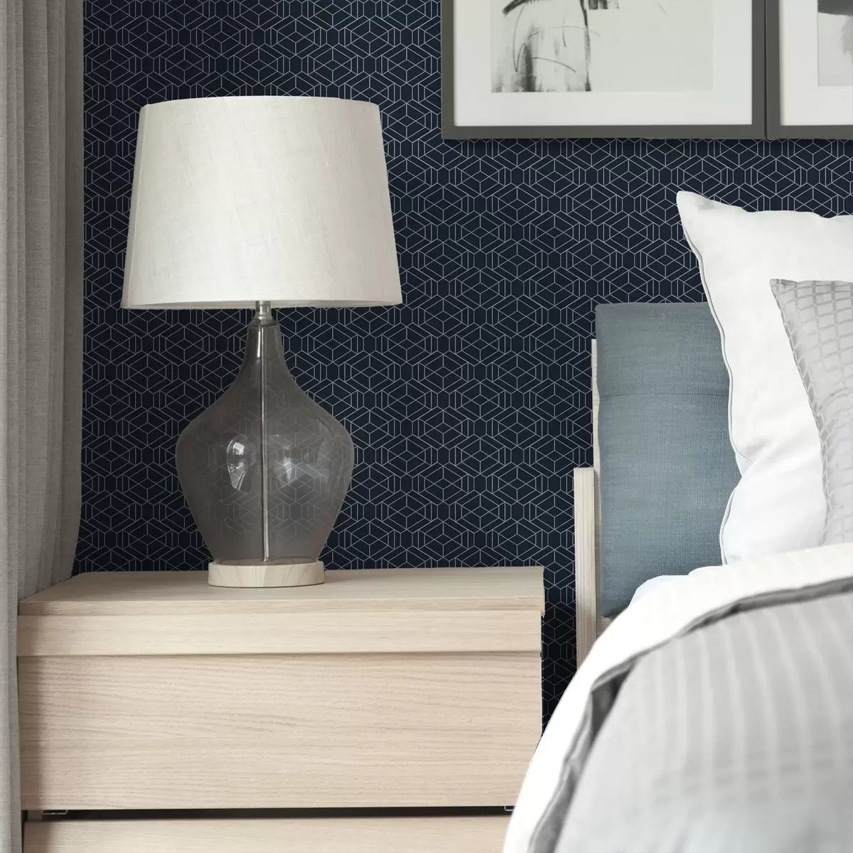 Позадина Тамноплава геометријска решетка коцки a01066v1