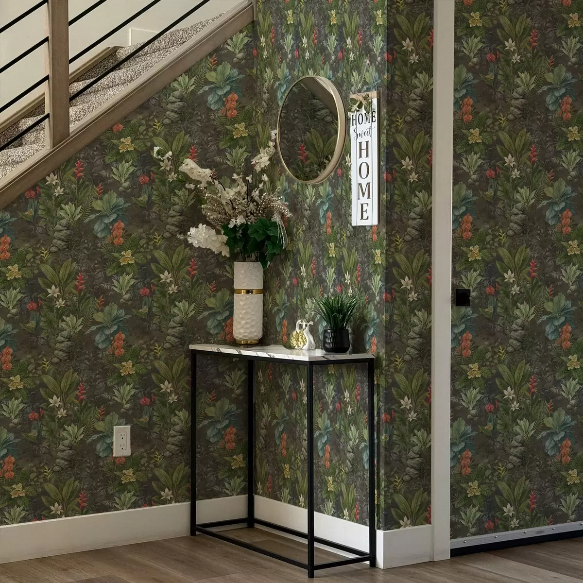 Позадина Тамна тропска башта са светлим цвећем и лишћем a01079