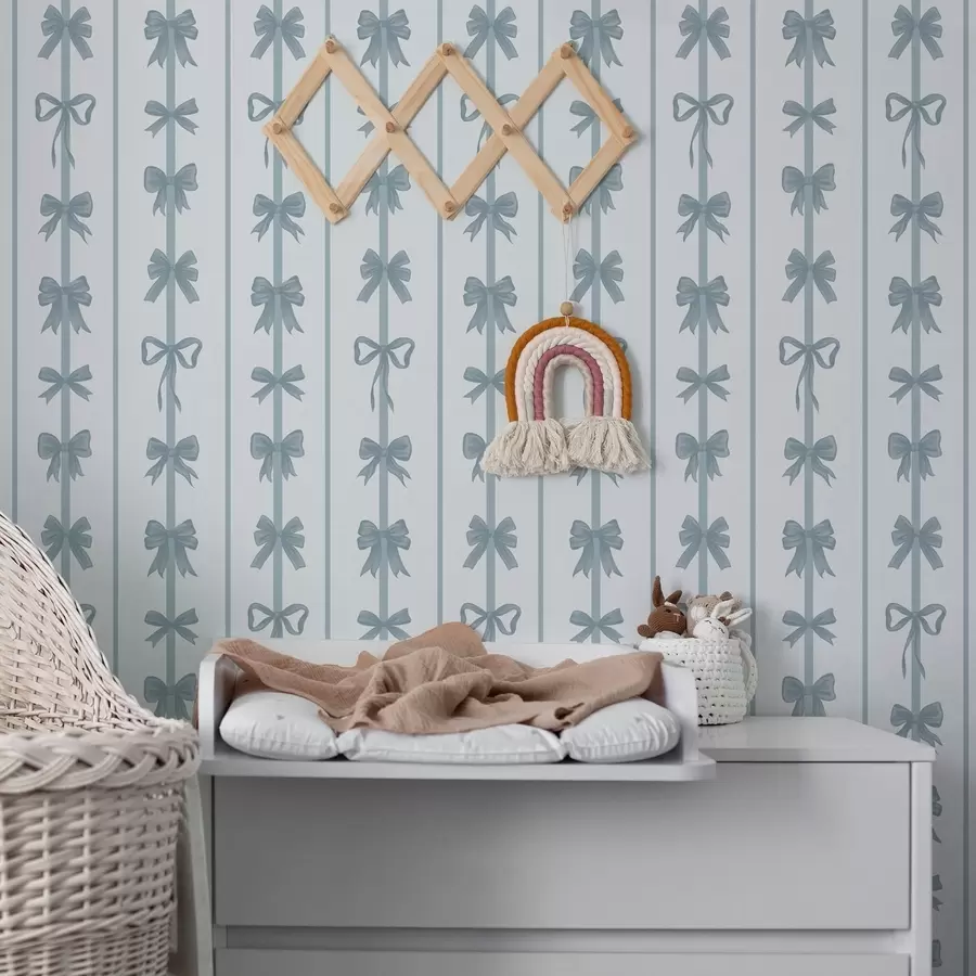 wall murals Плаве машне у пругама на светлој позадини a01075v2
