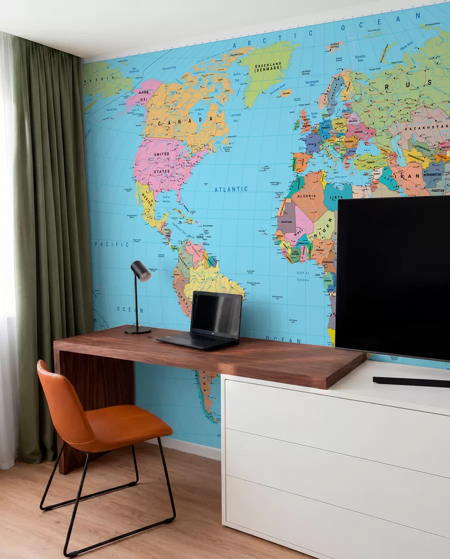 wall murals Политичка мапа света у боји са заставама, на енглеском језику c00004en