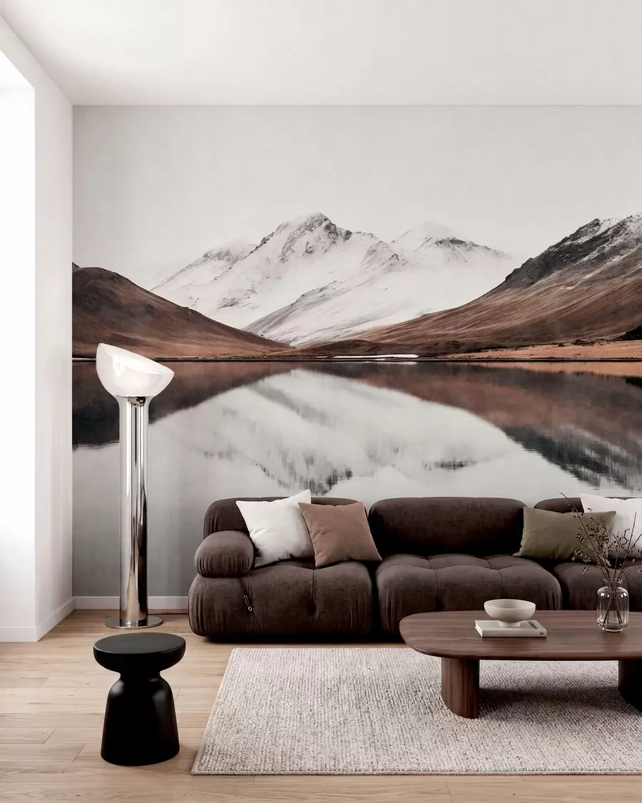 wall murals Снежни планински врхови и мирно језеро са одразом попут огледала w05816