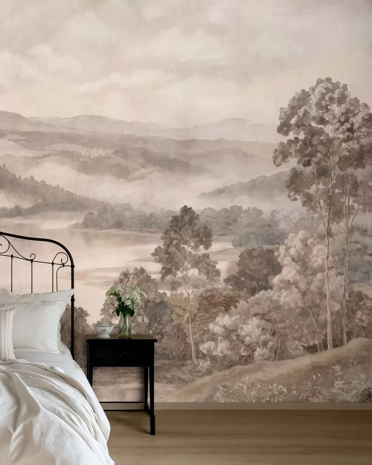 wall murals Мирно језеро међу магловитим брдима и шумама w05928