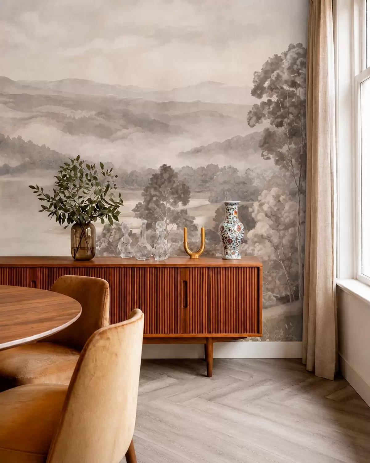 wall murals Мирно језеро међу магловитим брдима и шумама w05928