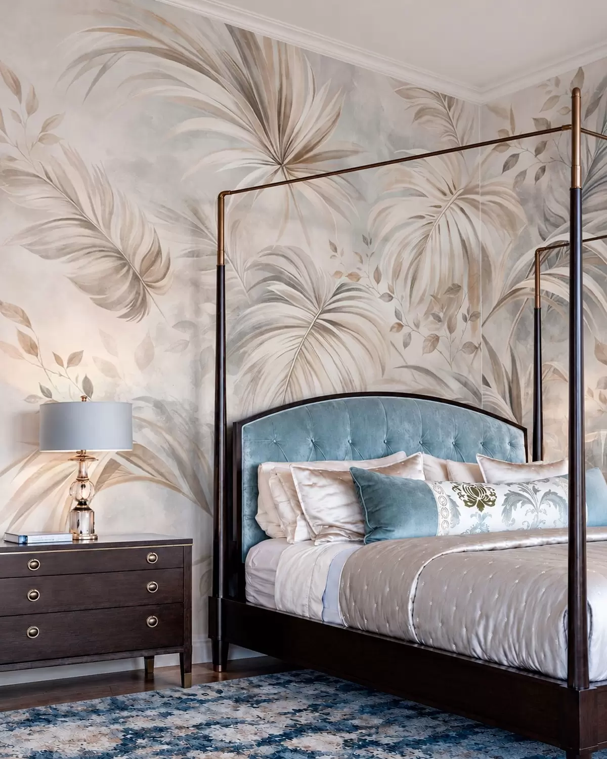 wall murals Тропско лишће у меким беж и сивим тоновима w05956