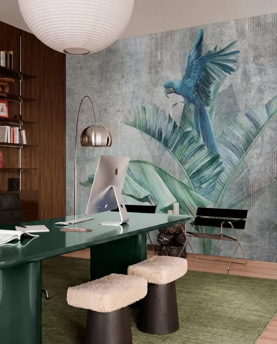 wall murals Биг Блуе Паррот на стаблу банане са бетонском текстуром са грунгеом u95432